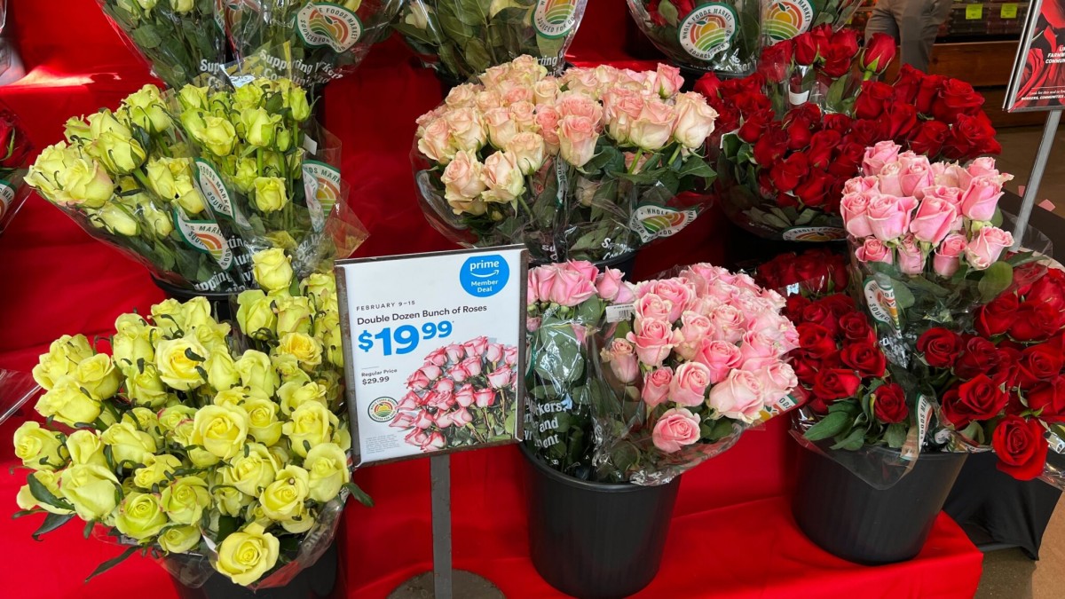 Alea's Deals WHOLE FOODS MARKET – TWO DOZEN ROSES FOR $19.99 FOR PRIME MEMBERS!  